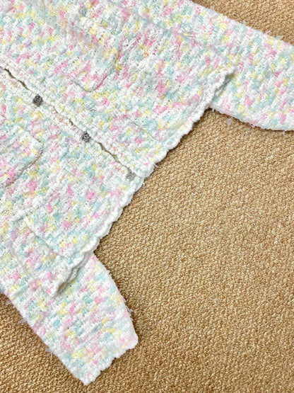 New knitted cashmere cardigan