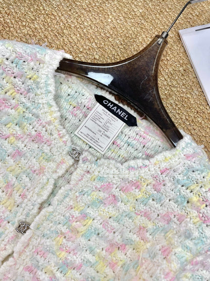 New knitted cashmere cardigan