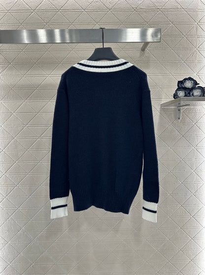 Loose knitted wool cardigan