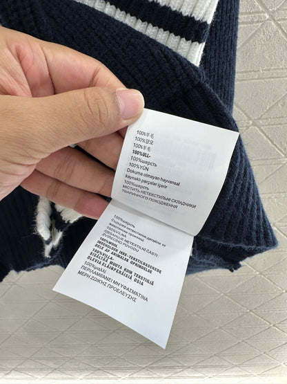 Loose knitted wool cardigan