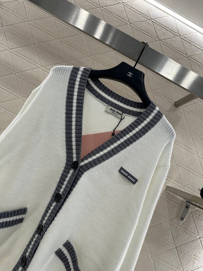 Loose knitted wool cardigan