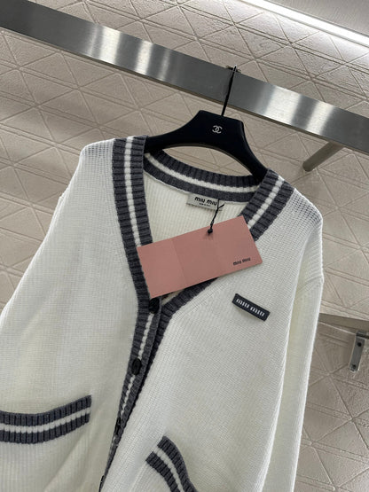 Loose knitted wool cardigan