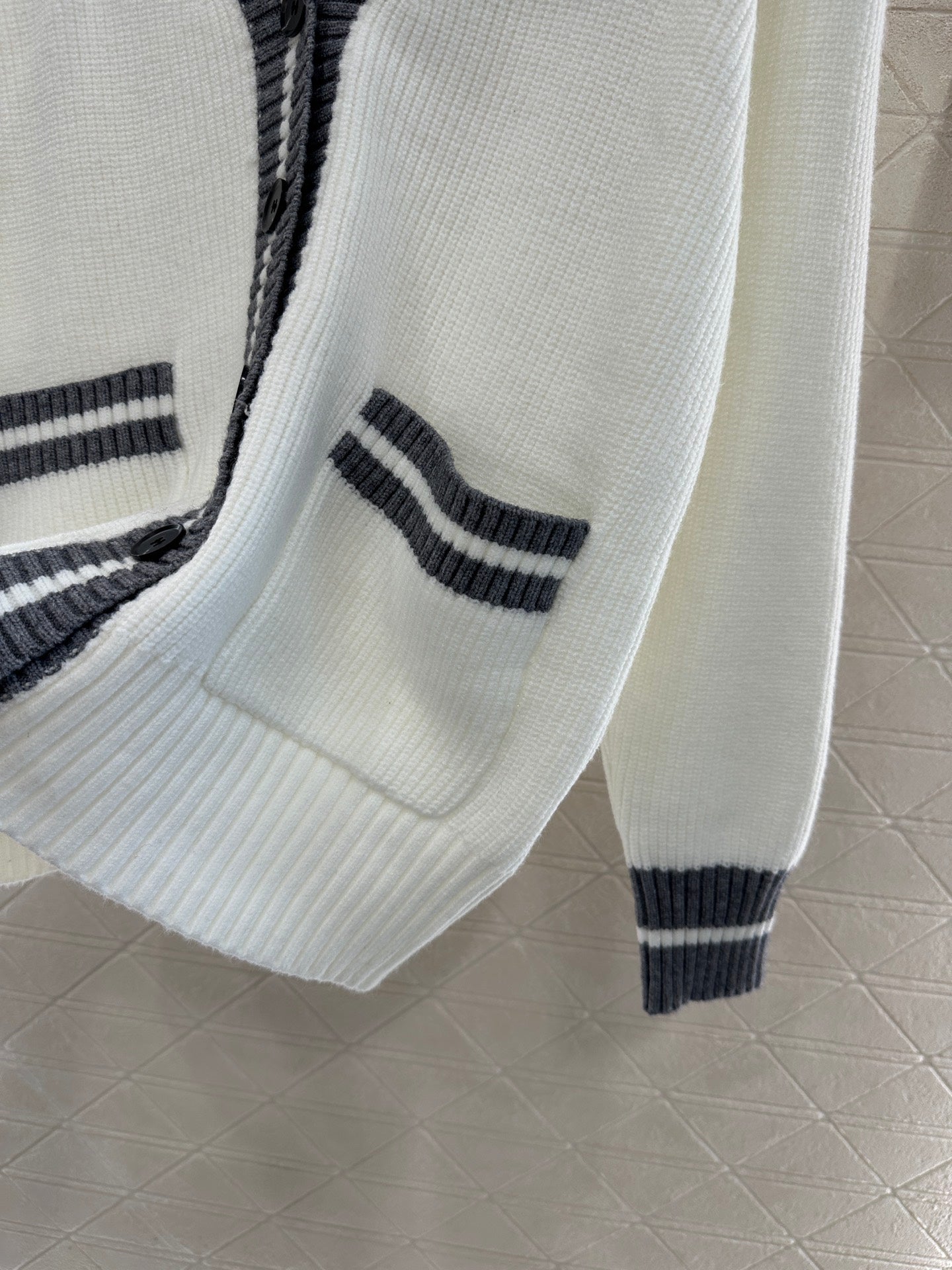 Loose knitted wool cardigan