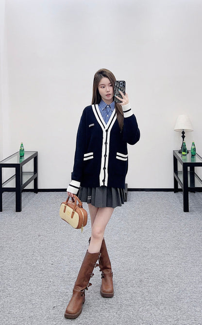 Loose knitted wool cardigan