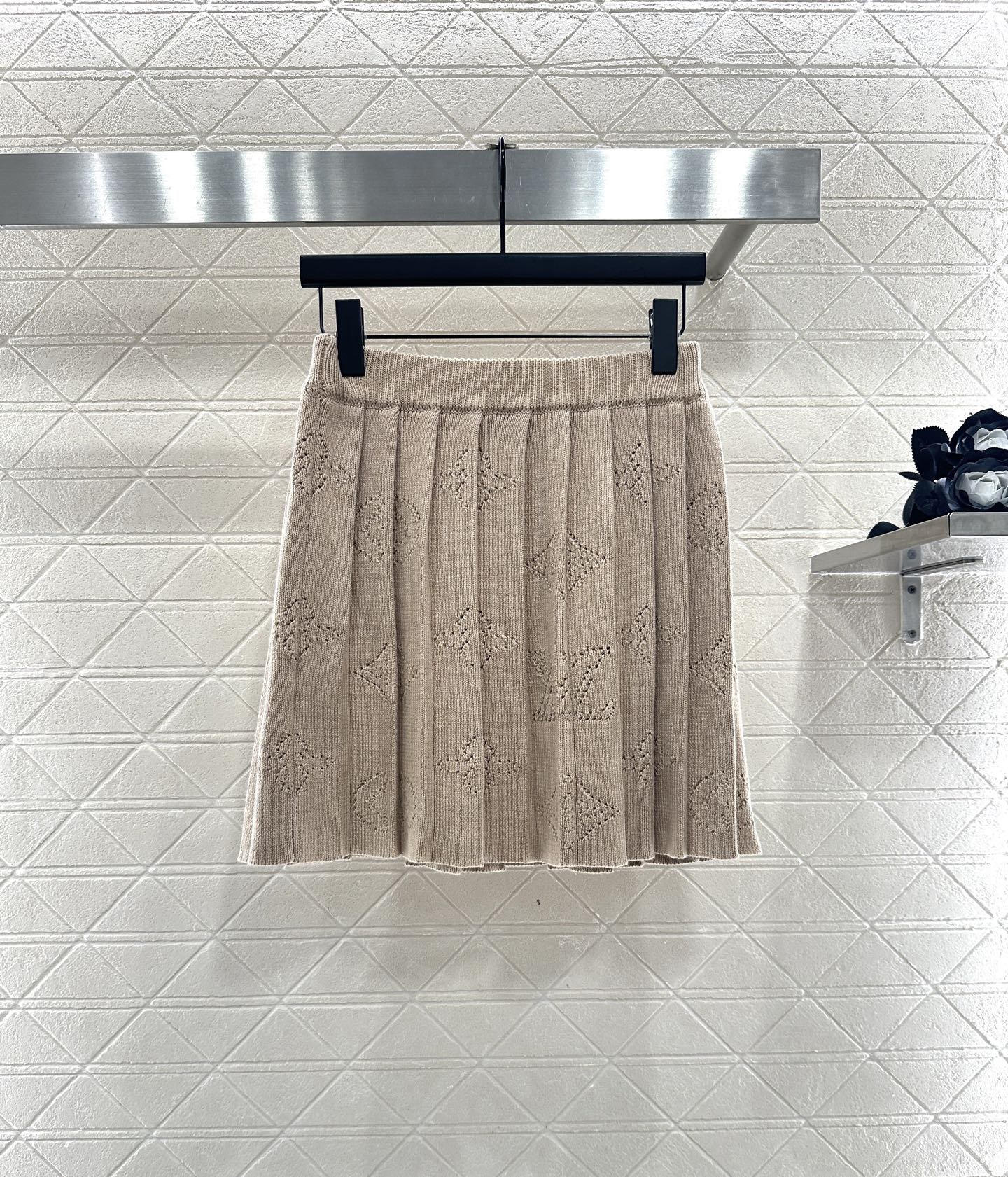 25fw new hollow wool knitted cardigan pleated skirt suit