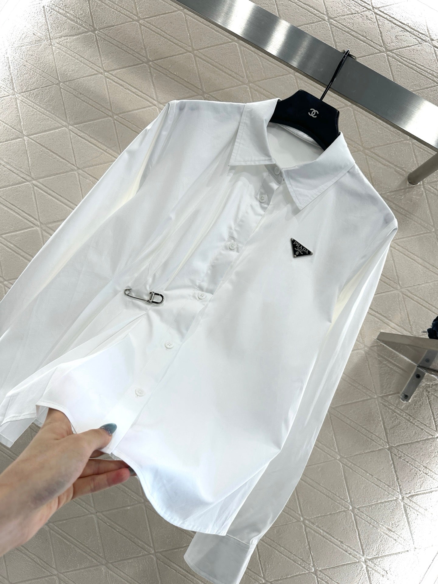 25fw new pin logo shirt