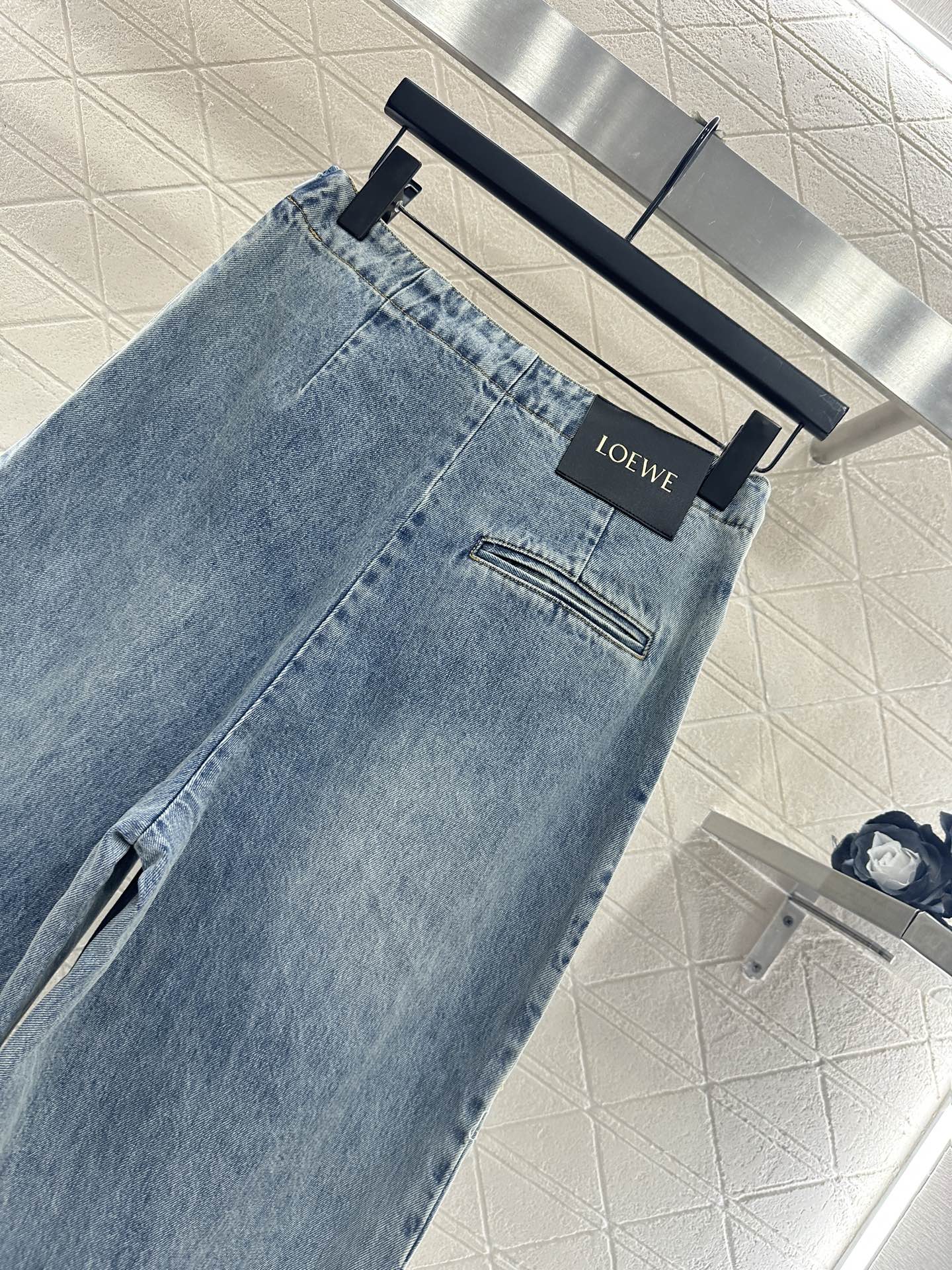 25fw new white pleated denim trousers