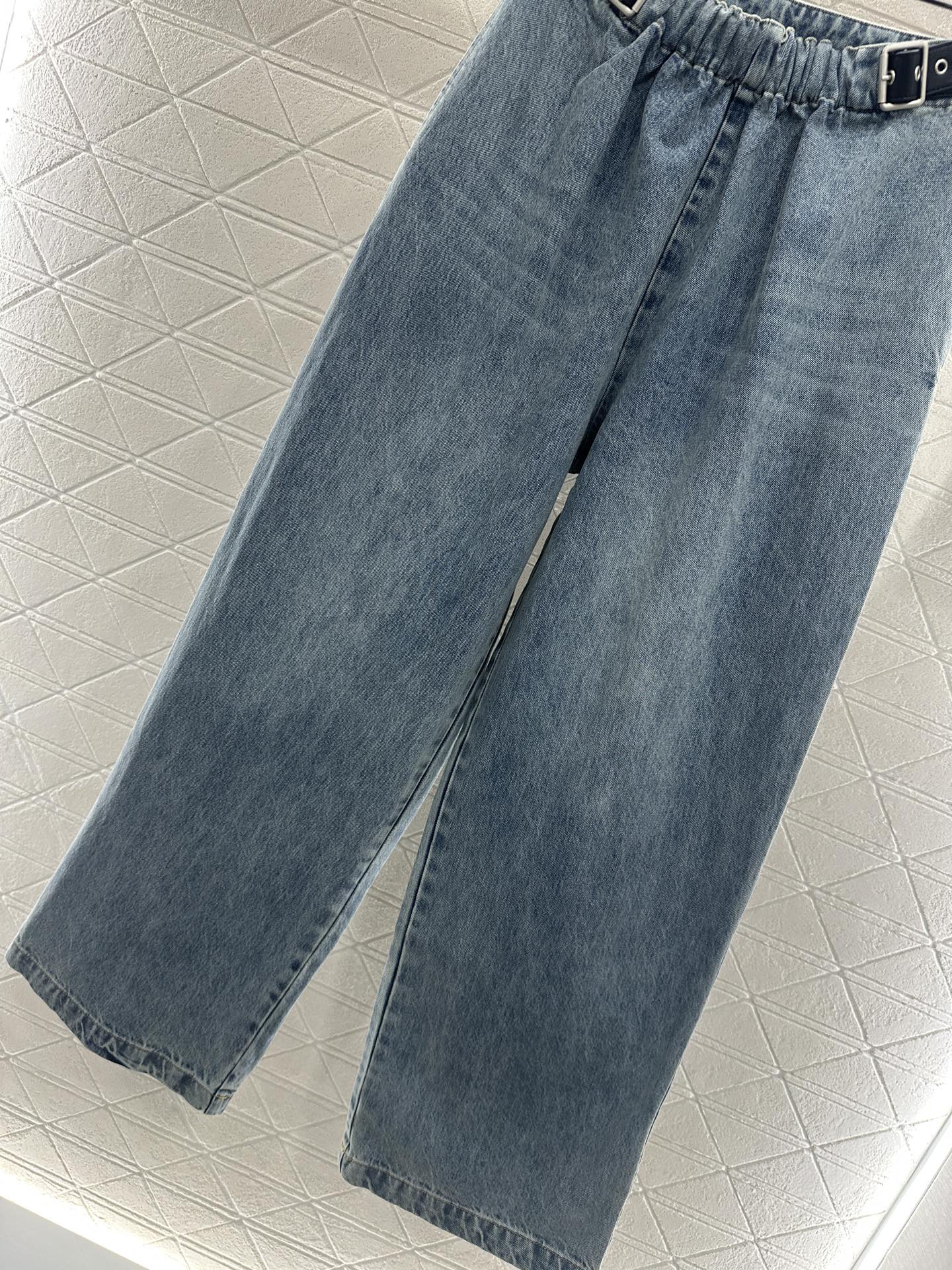 25fw new white pleated denim trousers