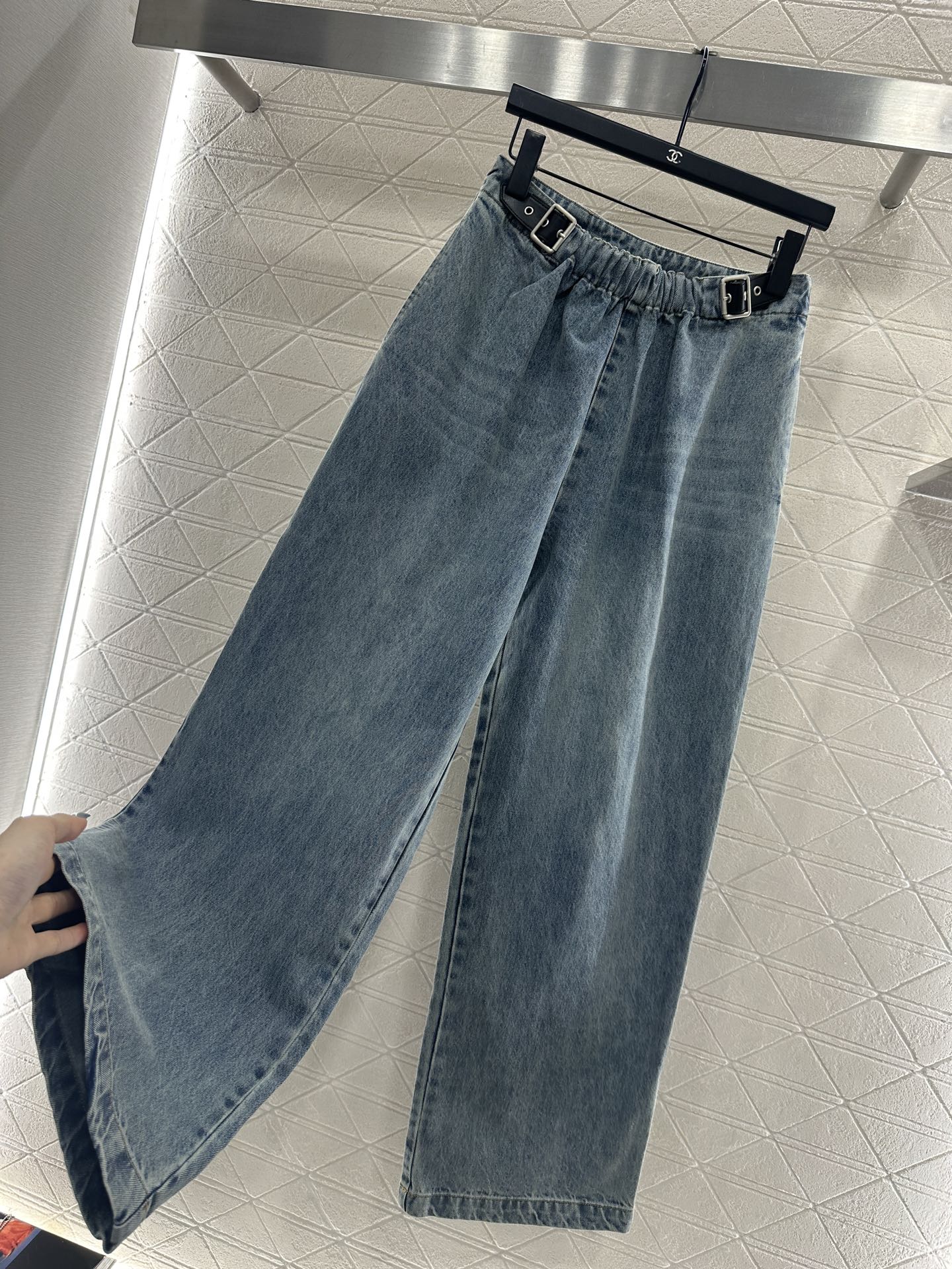 25fw new white pleated denim trousers