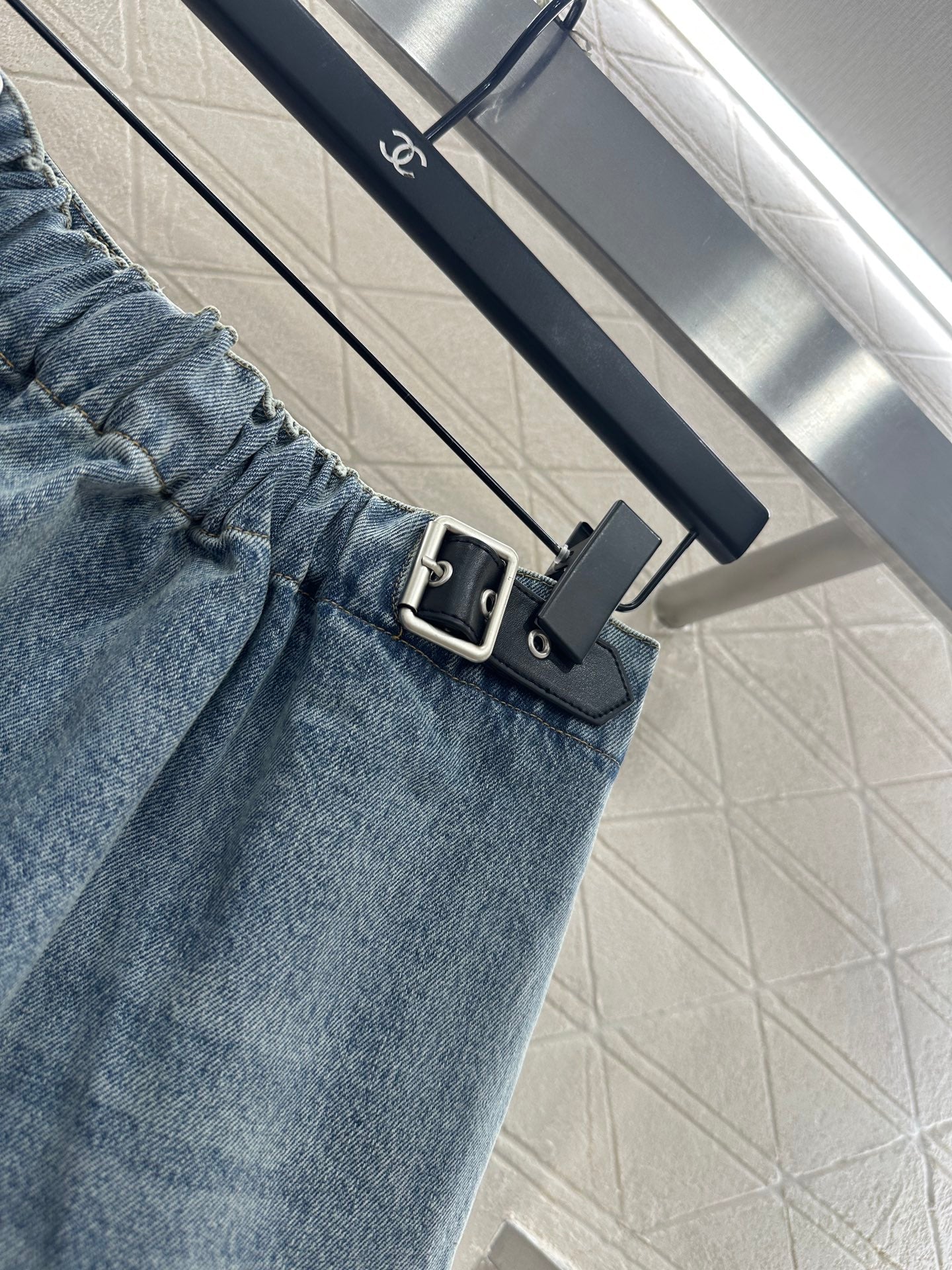 25fw new white pleated denim skirt