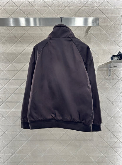 Reversible bomber jacket