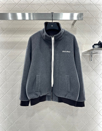 Reversible bomber jacket