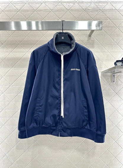 Reversible bomber jacket