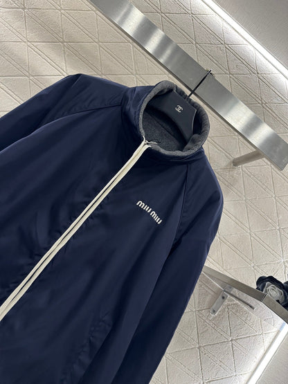 Reversible bomber jacket