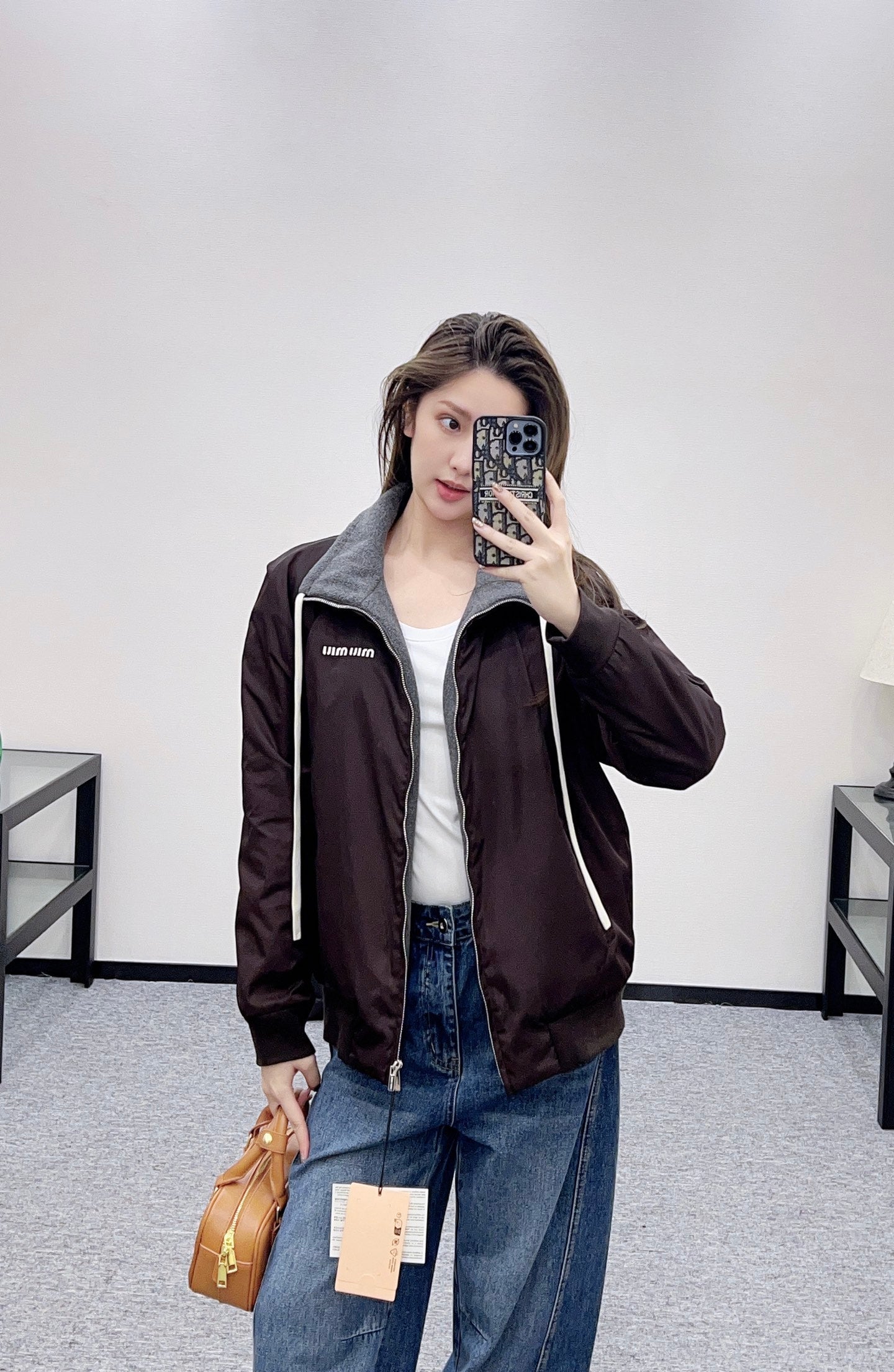 Reversible bomber jacket