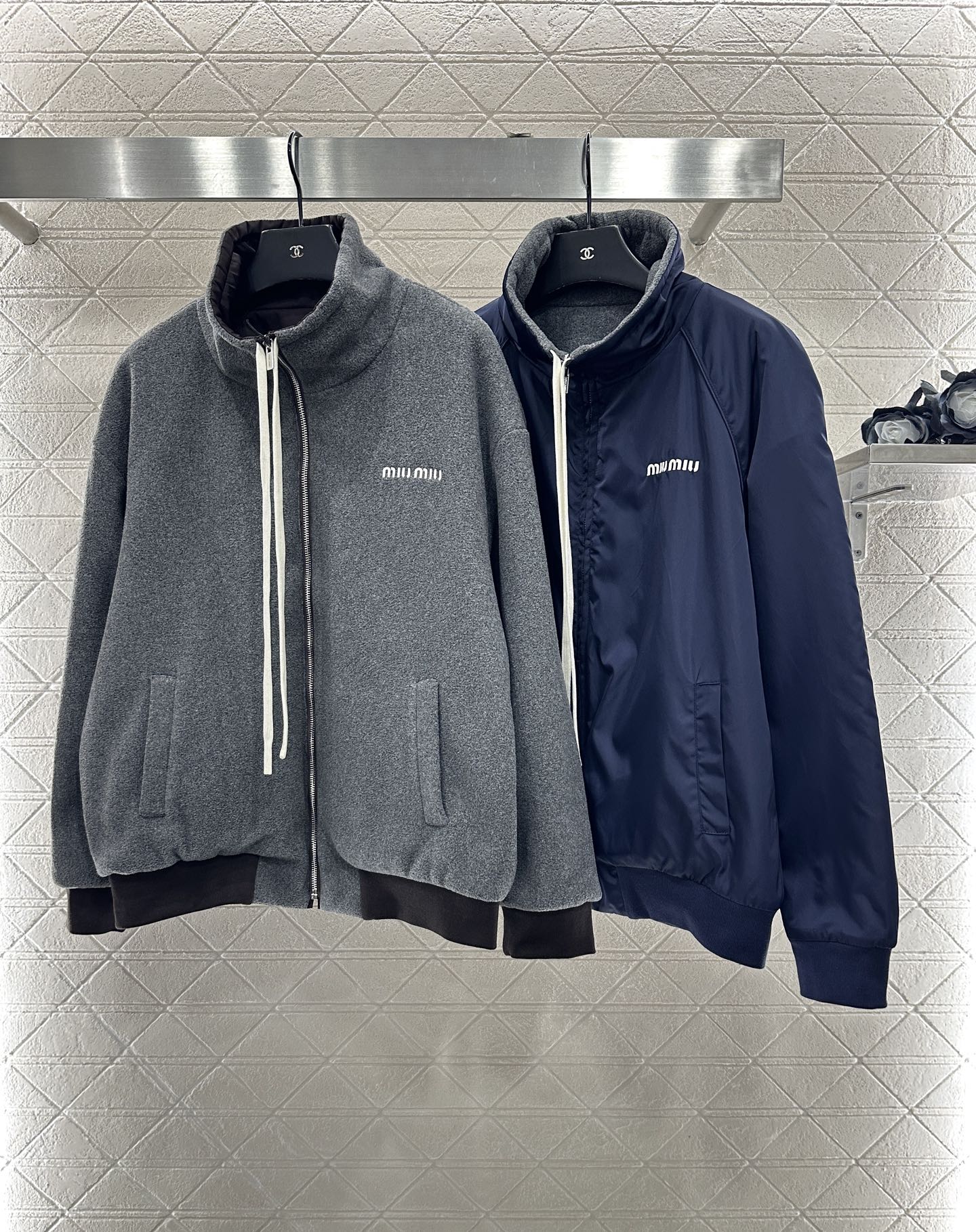 Reversible bomber jacket