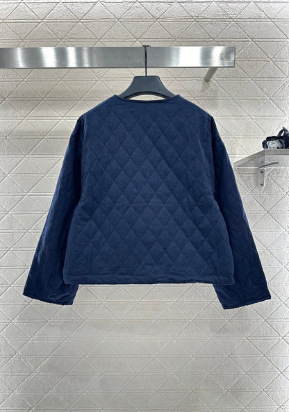 Diamond-quilted crew neck down jacket