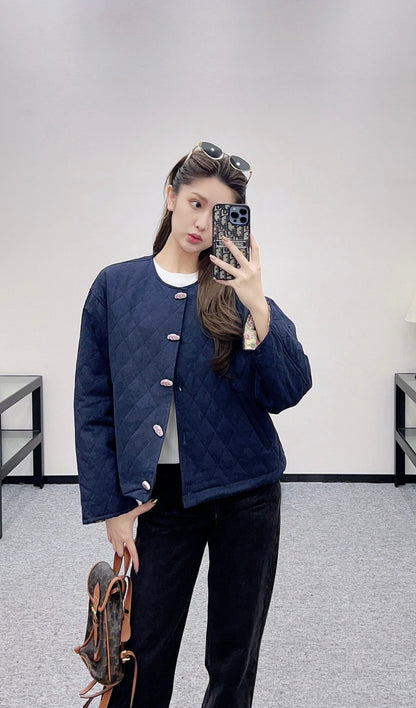 Diamond-quilted crew neck down jacket