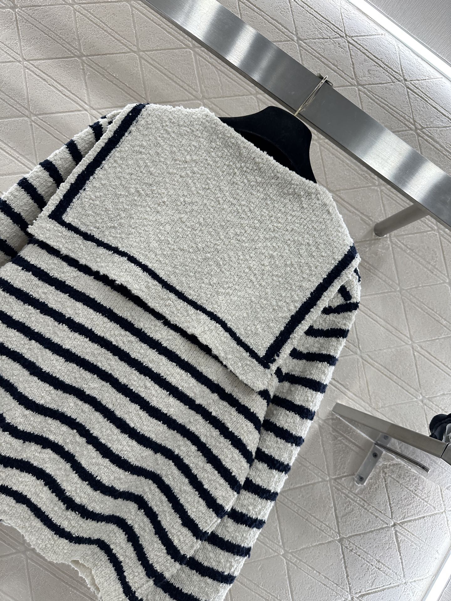 Shawl lapel knitted striped cardigan