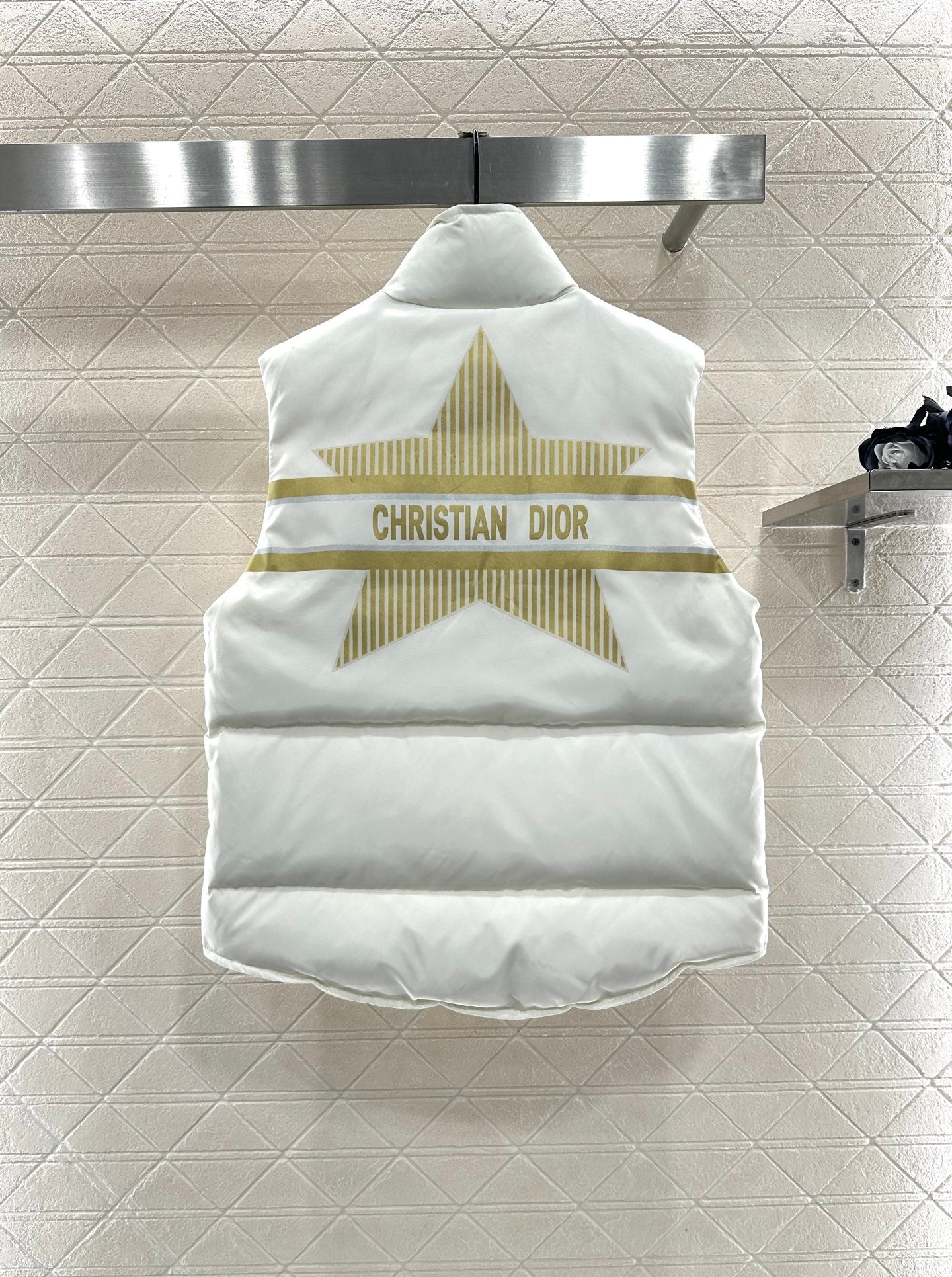 Stand-up collar five-pointed star down vest