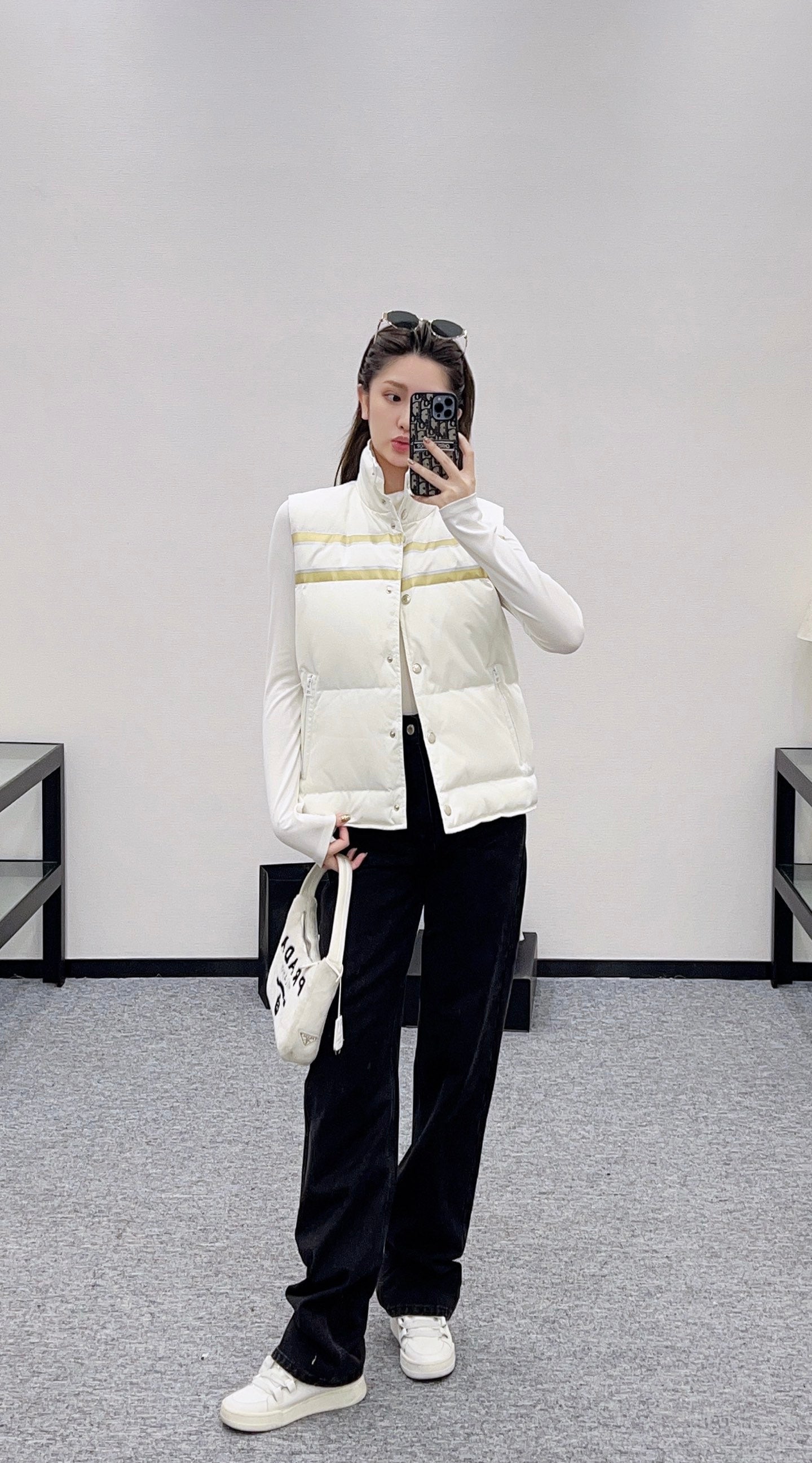 Stand-up collar five-pointed star down vest