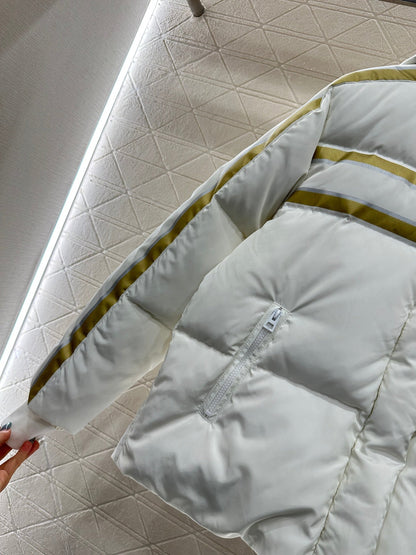 Stand collar five-pointed star down jacket