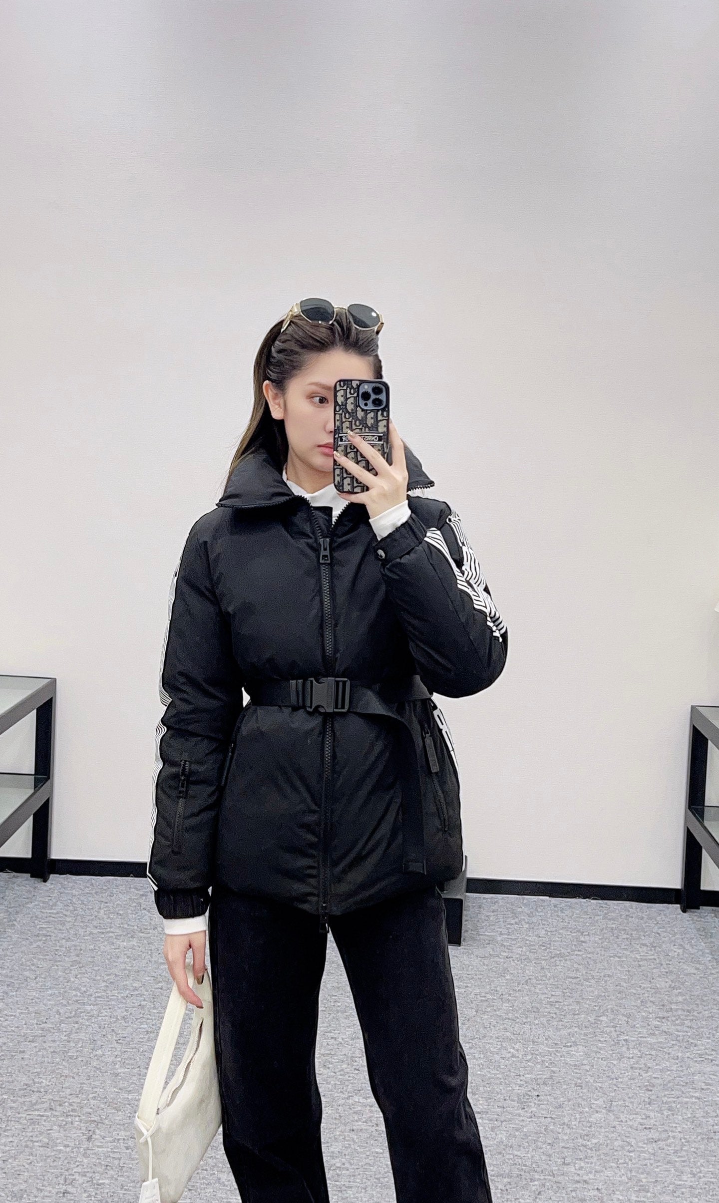 Lapel belt down jacket