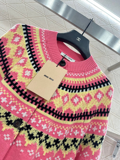 Hook flower round neck wool sweater