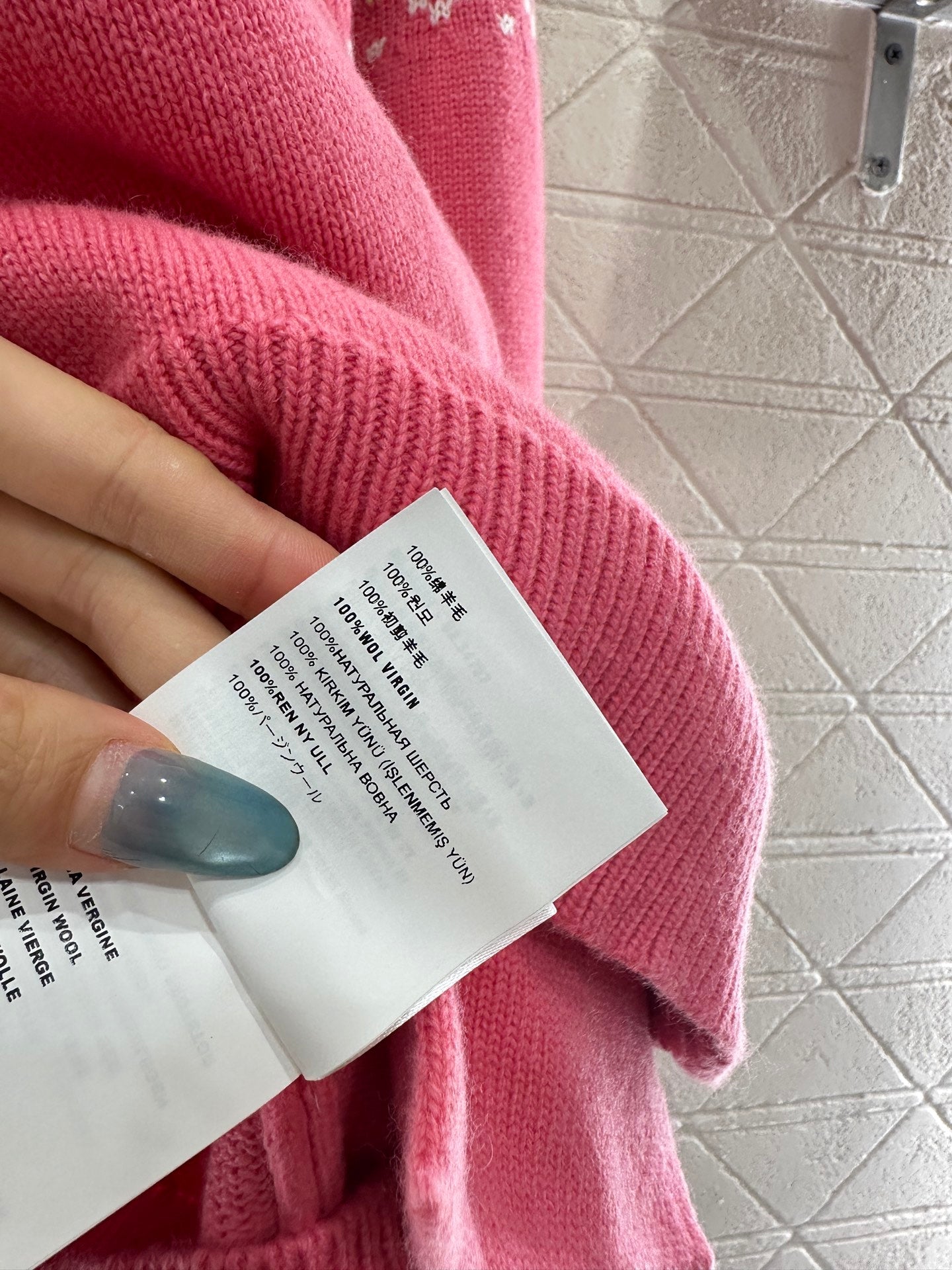 Hook flower round neck wool sweater