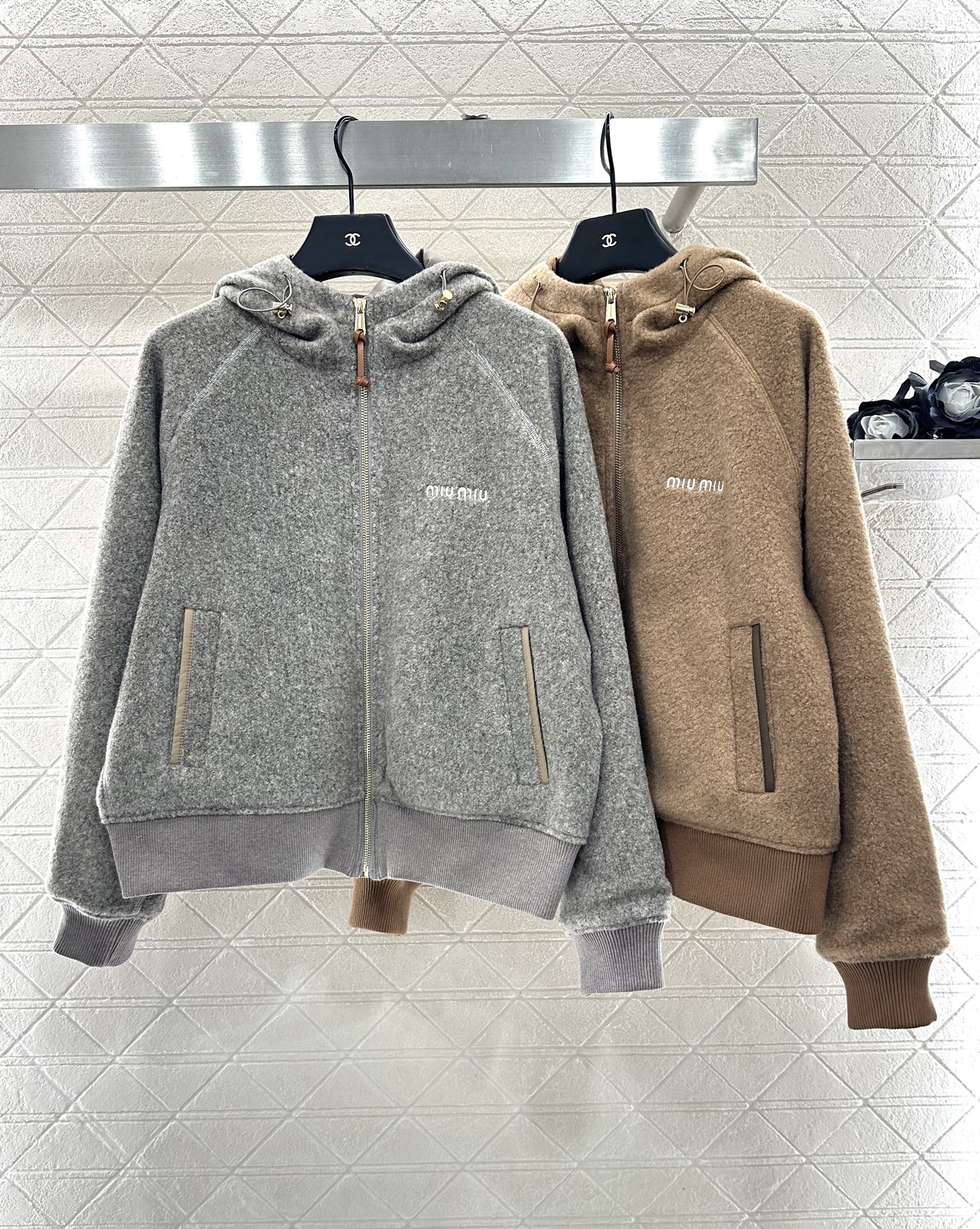 Hooded drawstring lambhair zipper jacket