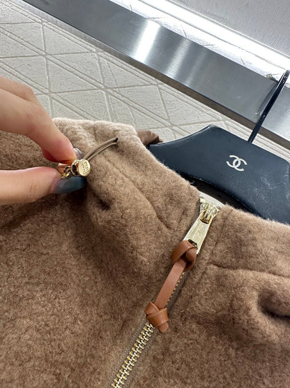 Hooded drawstring lambhair zipper jacket