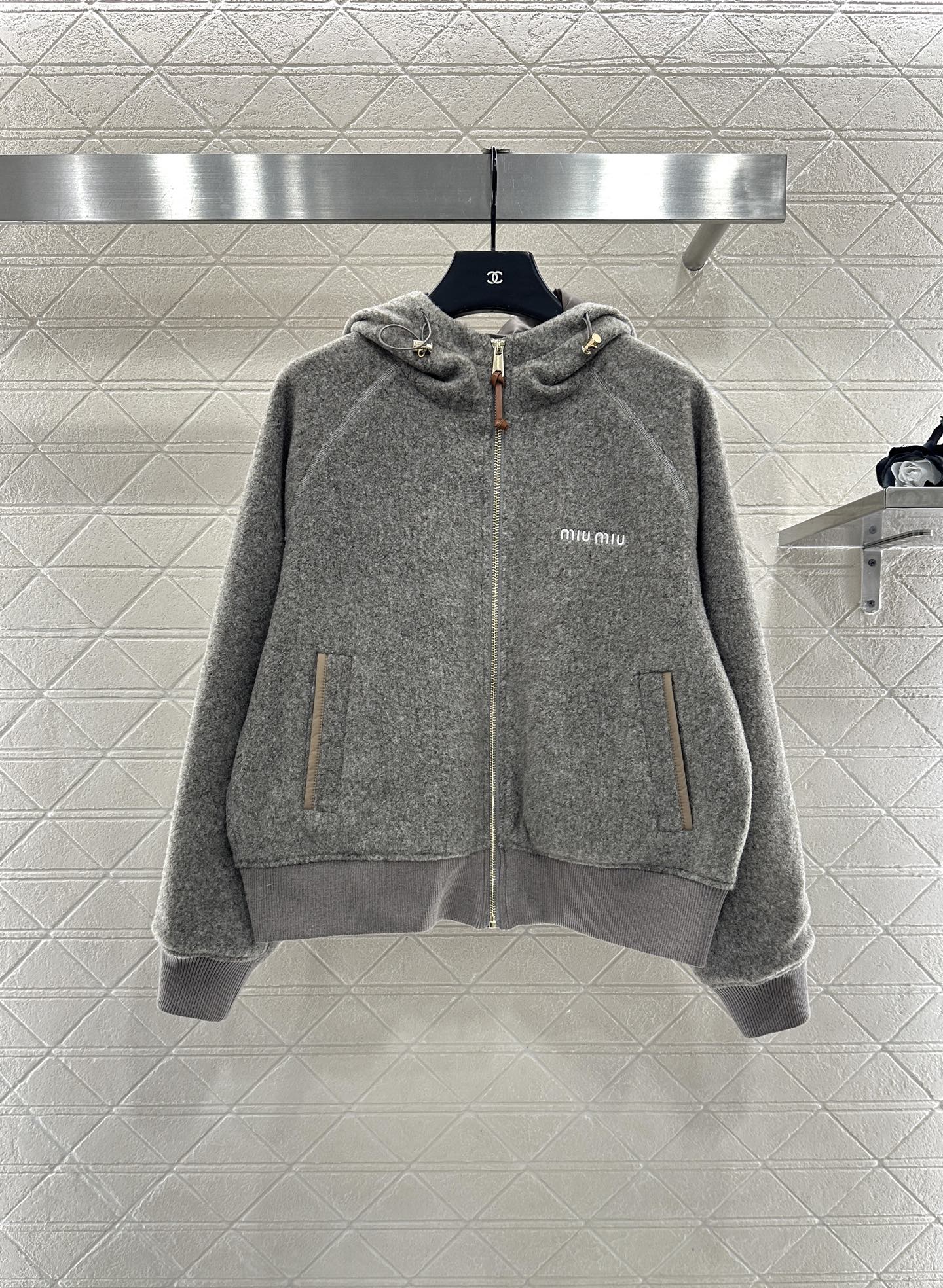 Hooded drawstring lambhair zipper jacket