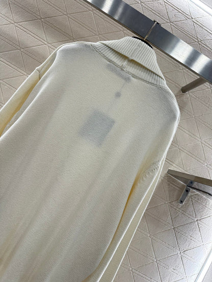 Knitted wool jacket with collar and open collar