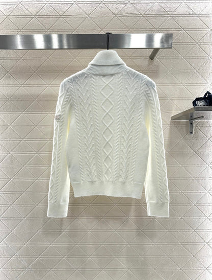 High neck sweater skiing series