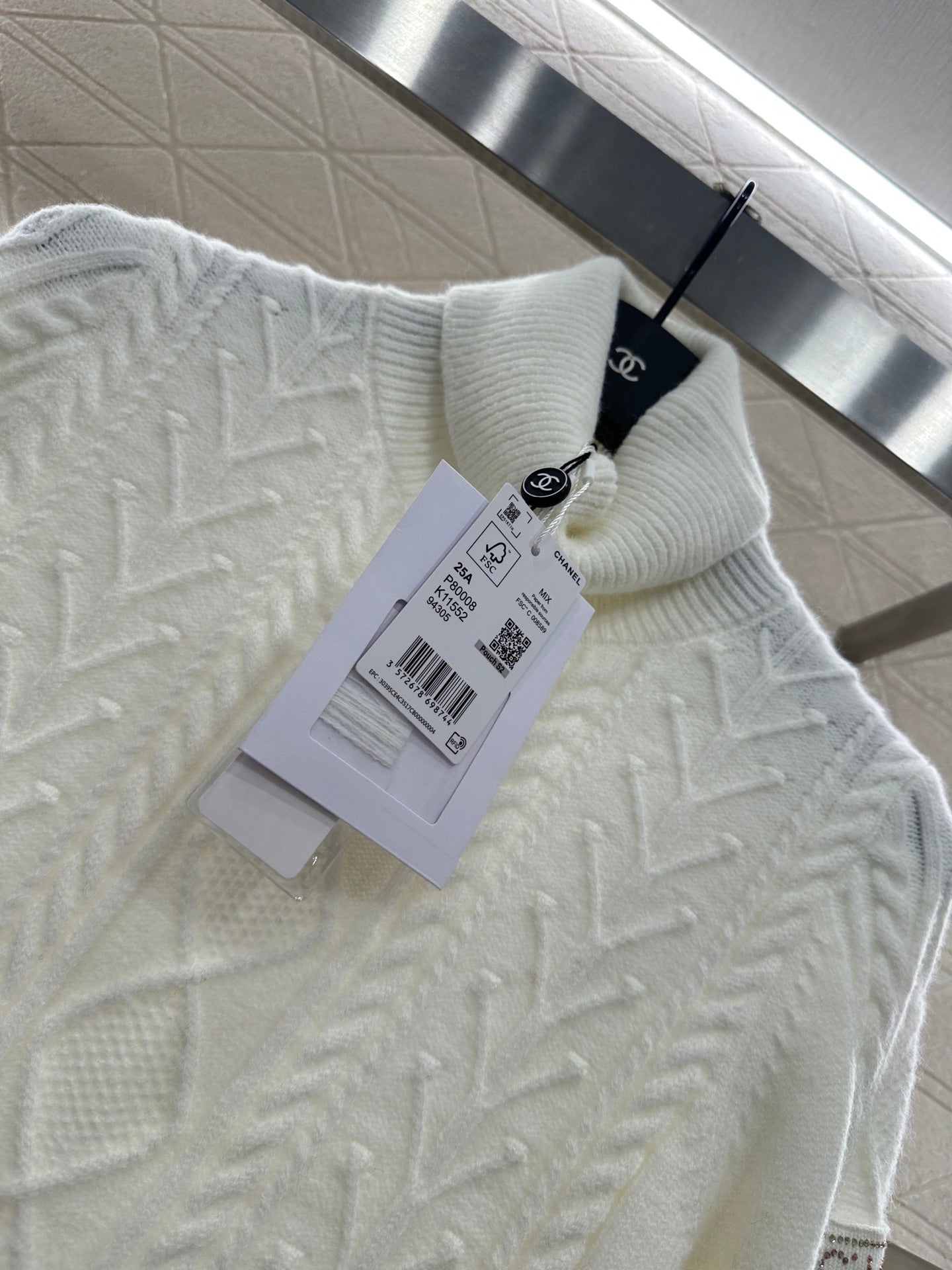 High neck sweater skiing series