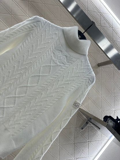 High neck sweater skiing series