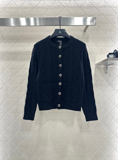 Crochet round neck knitted cardigan skiing series