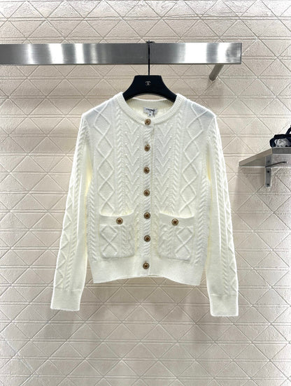 Crochet round neck knitted cardigan skiing series