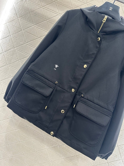 Hooded drawstring windbreaker jacket