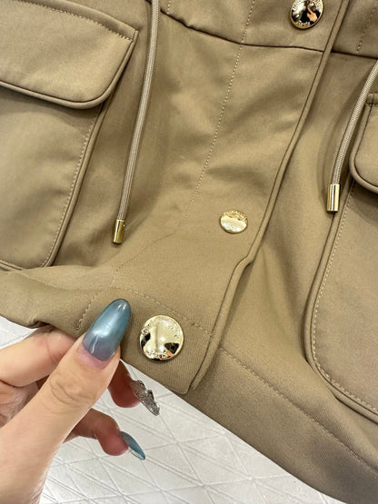 Hooded drawstring windbreaker jacket