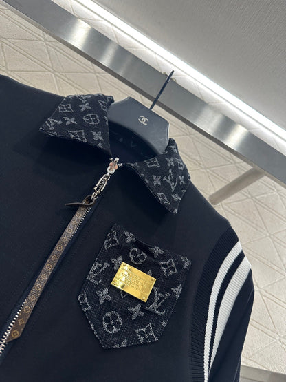 Wear a jacquard denim jacket and jacket on both sides