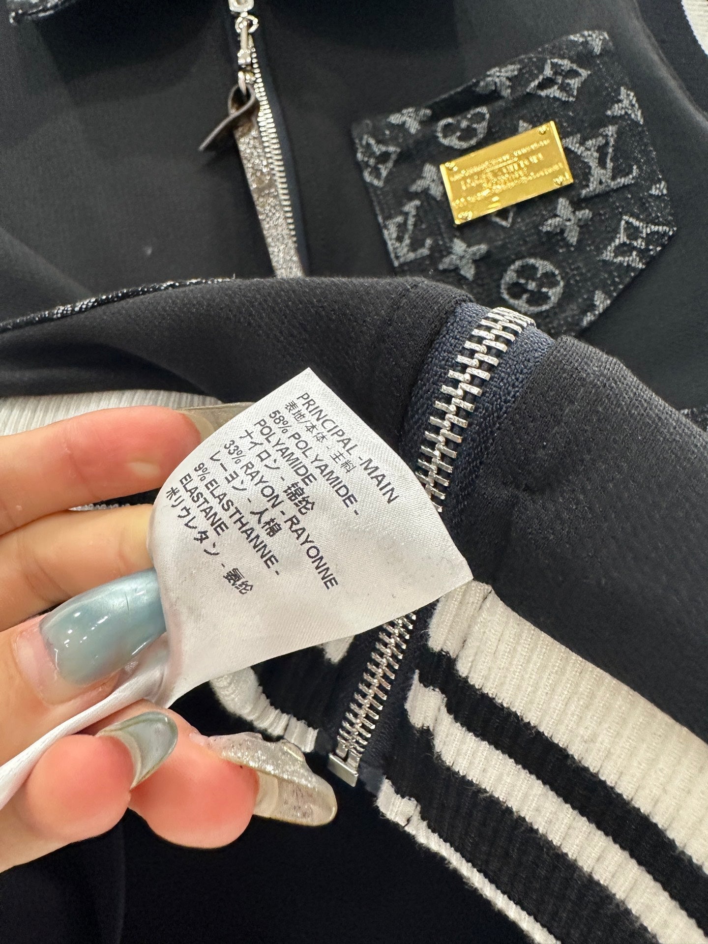 Wear a jacquard denim jacket and jacket on both sides