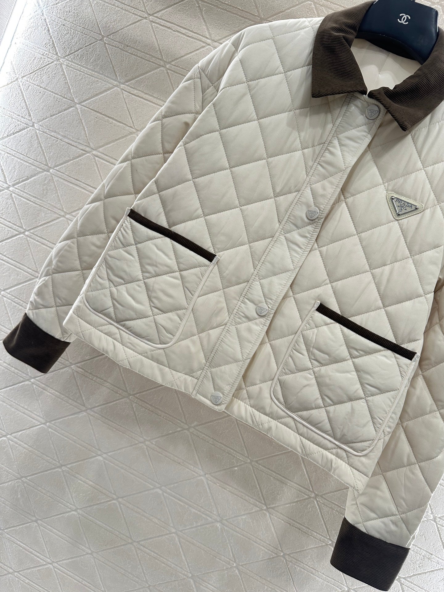 Corduroy collar diamond patterned cotton jacket