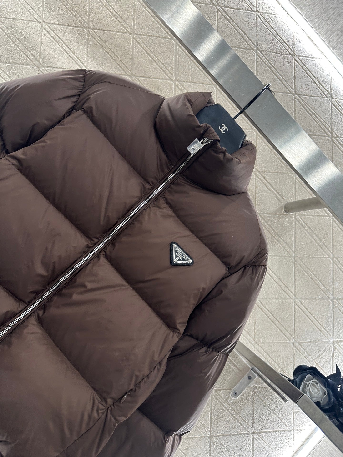 Rectangular embossed stand up collar down jacket