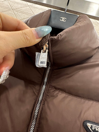 Rectangular embossed stand up collar down jacket