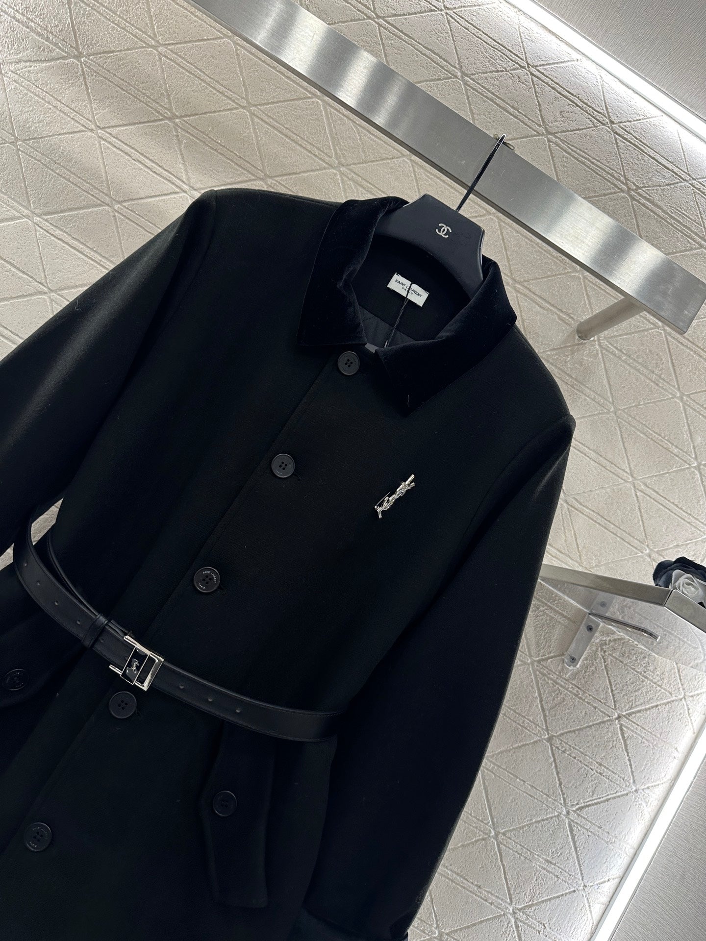 Collar waistband mid length jacket