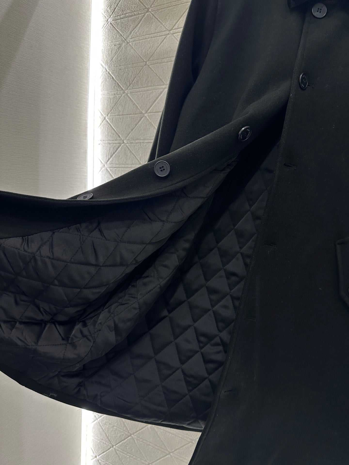 Collar waistband mid length jacket