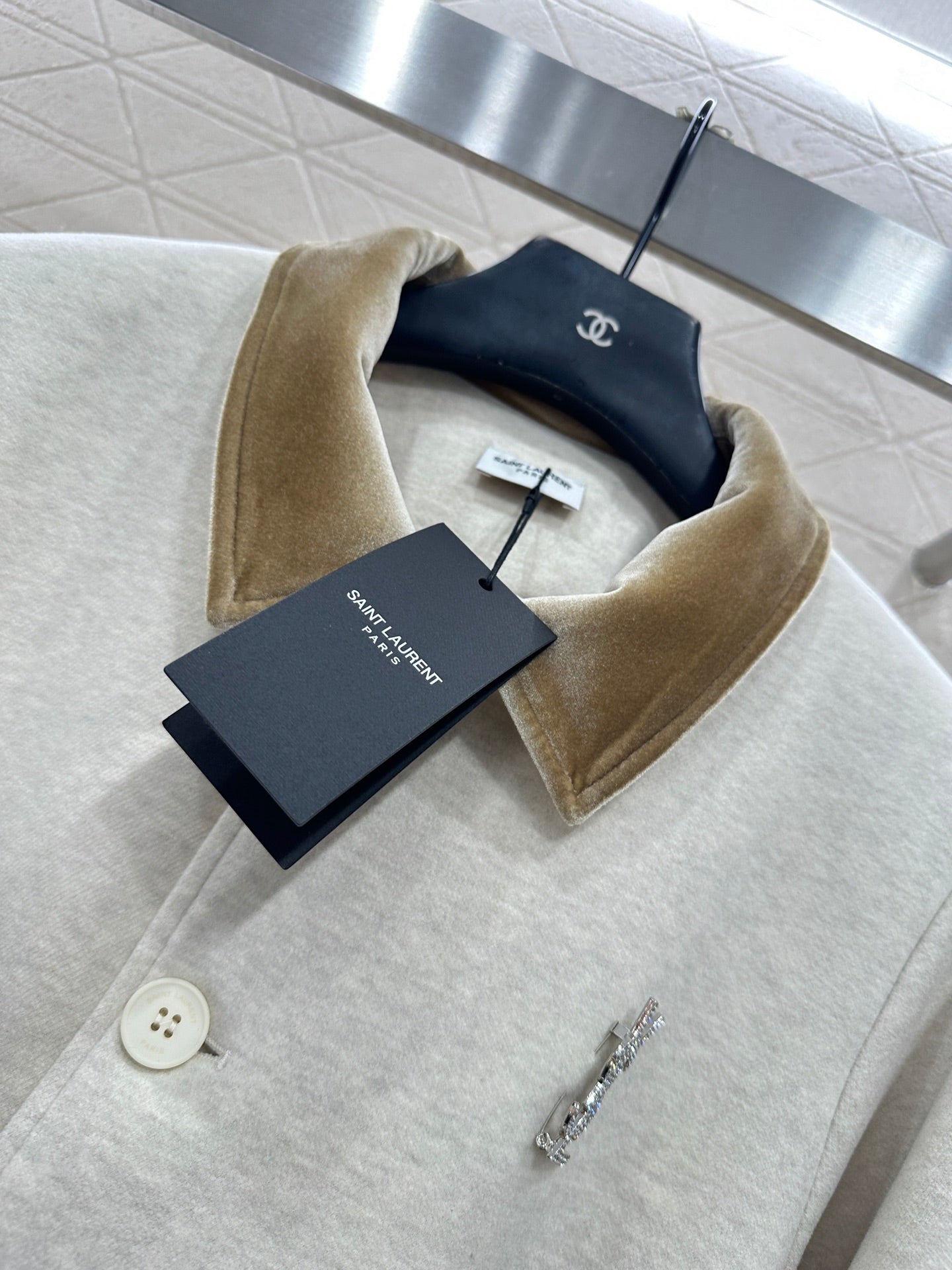 Collar waistband mid length jacket