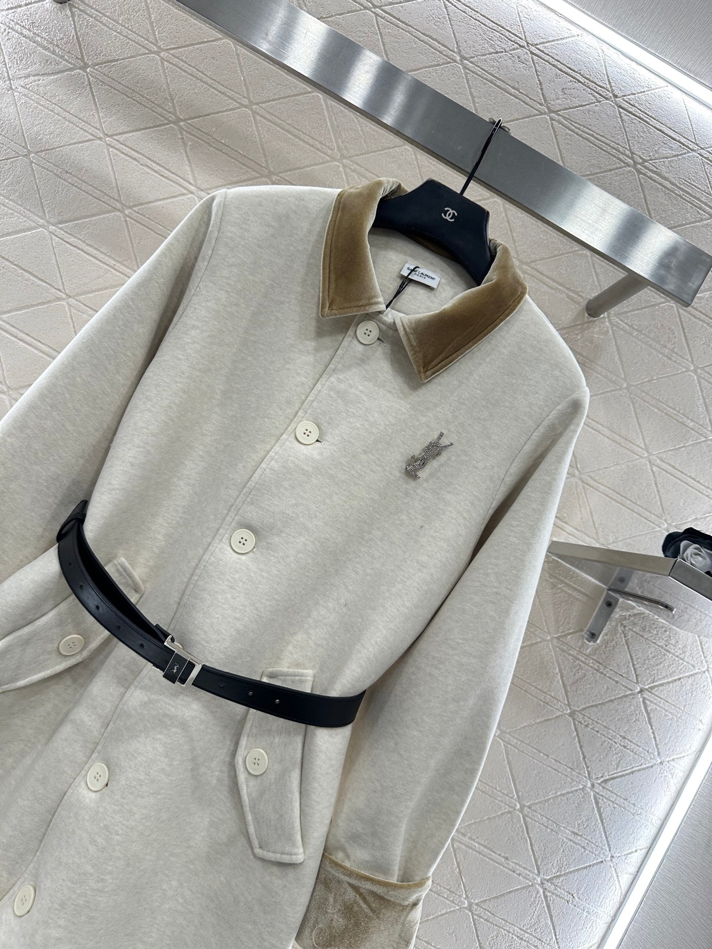 Collar waistband mid length jacket