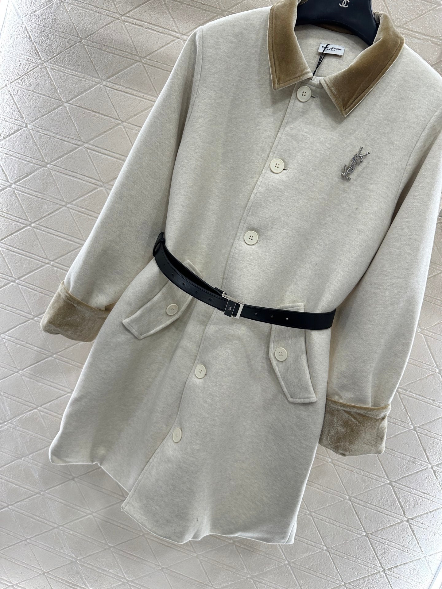 Collar waistband mid length jacket